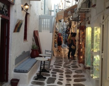 Get lost among the countless labyrinth-like alleys of Mykonos town